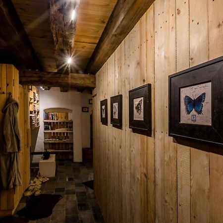 Gosciniec Pod Zajacem Bed & Breakfast Olesnica  Exterior photo